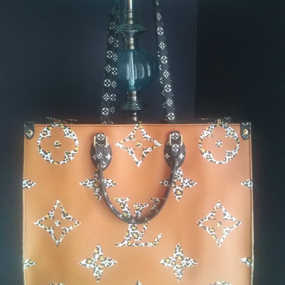 Louis Vuitton OnTheGo GM - Picture 4 of 8